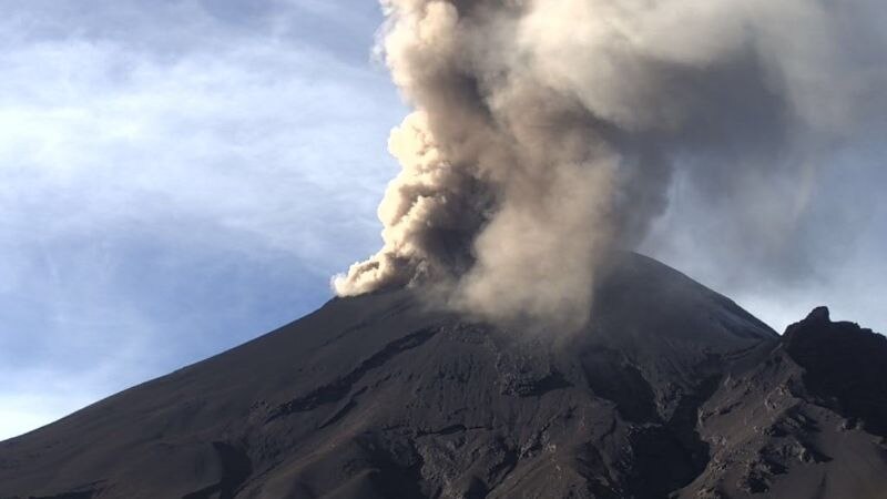 Volcán en erupción