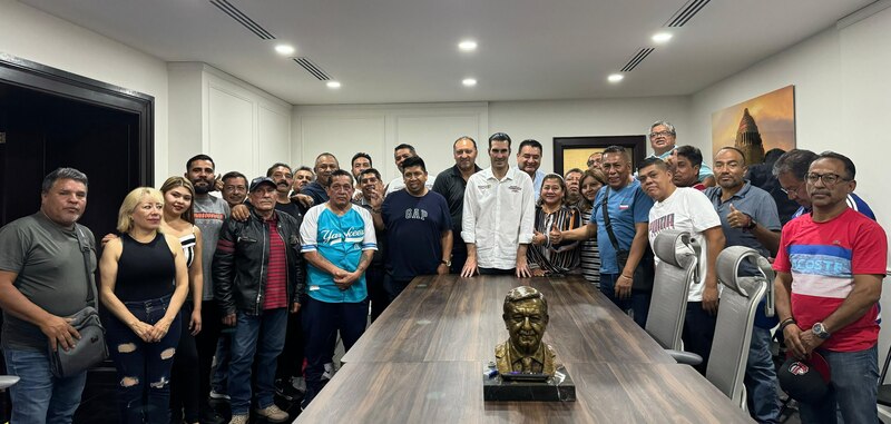 Reunión de trabajo con líderes comunitarios