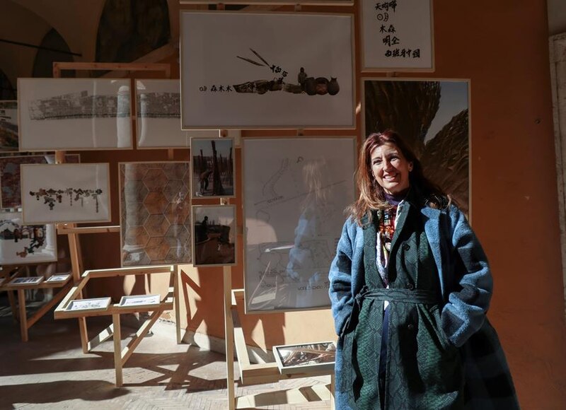 La artista visual Cecilia Paredes en la inauguración de su exposición en el Museo de Arte de Lima.