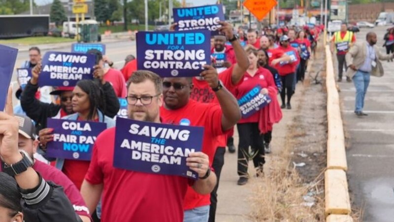 La manifestación de los trabajadores de la UAW en Detroit