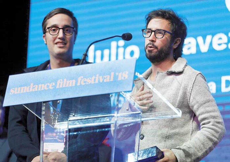 Los directores de 'Hereditary' Ari Aster y Lars Knudsen ganan el premio al mejor director en el Festival de Cine de Sundance 2018