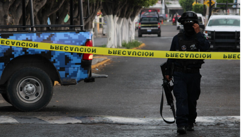 Policía en la escena del crimen