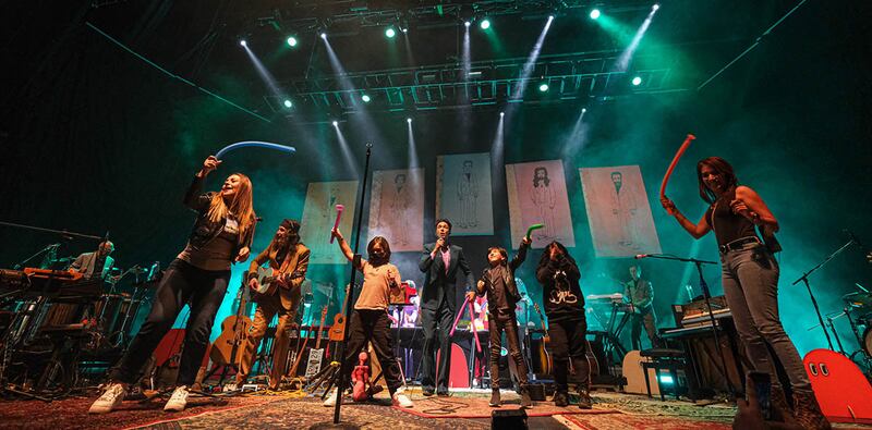 ¡Canta con nosotros!