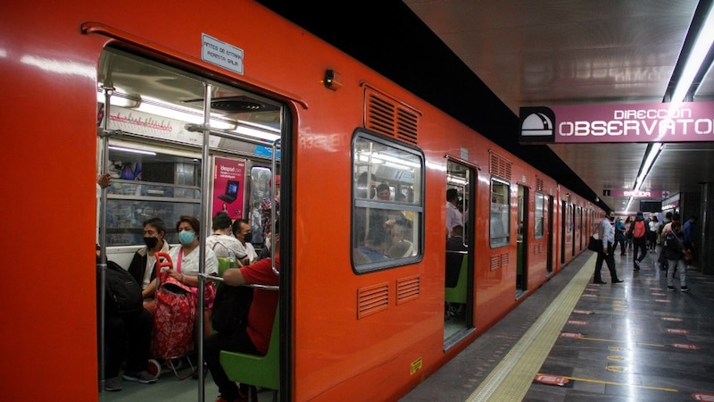 Un vagón del metro de la Ciudad de México