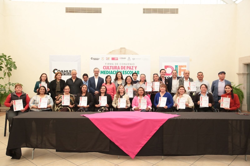 Firma del convenio entre autoridades de Coahuila para fortalecer la cultura de paz en las escuelas