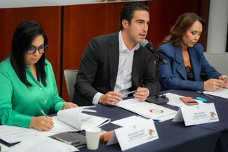Gino Segura cumple demanda histórica de guías turísticos; Senado avanza en su reconocimiento legal