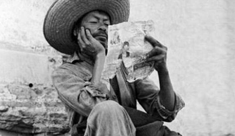 El campesino lee el periódico