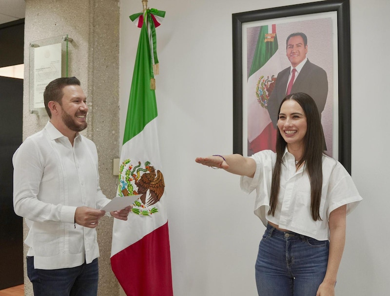 Bárbara Altúzar toma protesta como nueva directora del Instituto del Deporte del Estado de Chiapas durante acto oficial encabezado por Fernando Bermúdez