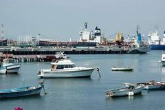 Reabren el puerto de Manzanillo a embarcaciones mayores tras mejorar el clima