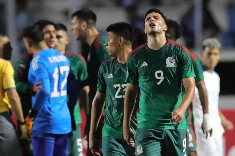 ¡Qué dolor! Henry Martín lamenta la derrota de la Selección Mexicana