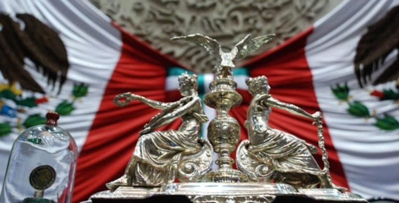 El águila y la serpiente