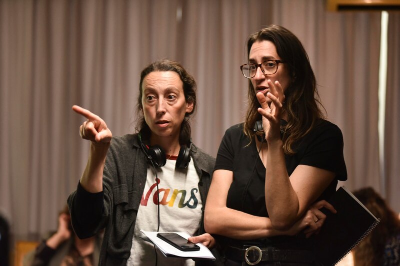 Mujeres trabajando juntas