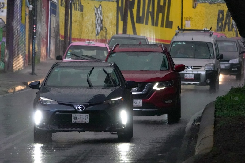 Se registro lluvia moderada a intensa en diversos puntos de la ciudad. Autoridades del Protección Civil, activaron aleta amarilla para las alcaldías, Magdalena Contreras, Alvaro Obregón, Tlalpan, entre otras.