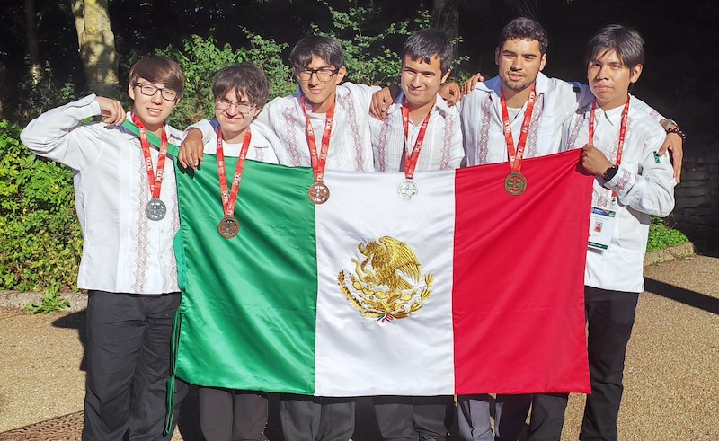 ¡Felicidades a los ganadores de la medalla de bronce en la Olimpiada Internacional de Matemáticas!