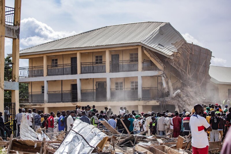 Derrumbe de un edificio en Nigeria deja varios muertos y heridos