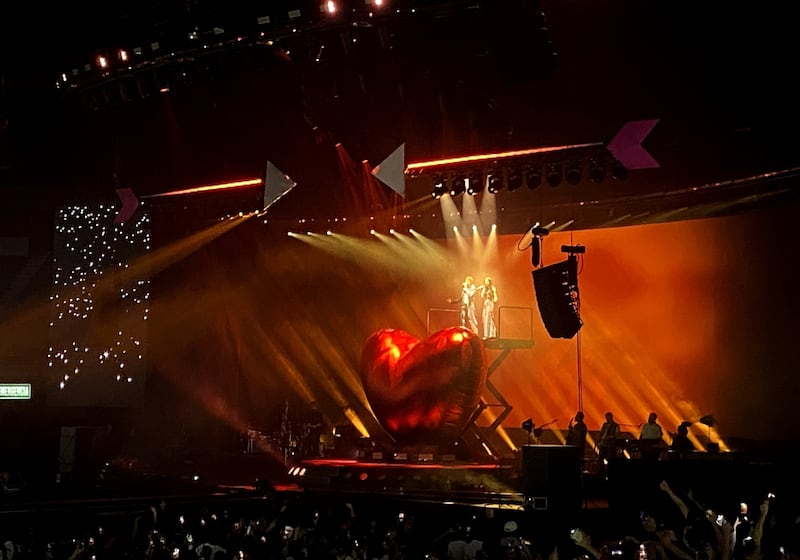 Concierto de Daniella Spalla y Esteman en el Palacio de los Deportes