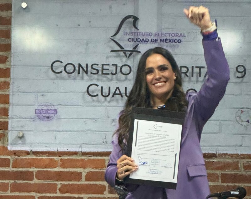 La consejera electoral, Carla Humphrey, rinde protesta ante el Instituto Electoral de la Ciudad de México.