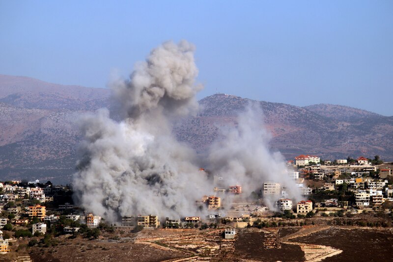 Ataque aéreo en Siria deja varios edificios destruidos