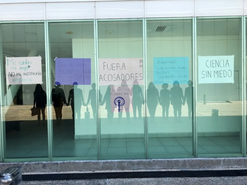 Protesta contra el acoso en la universidad