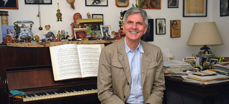 El compositor argentino Lito Vitale en su estudio.