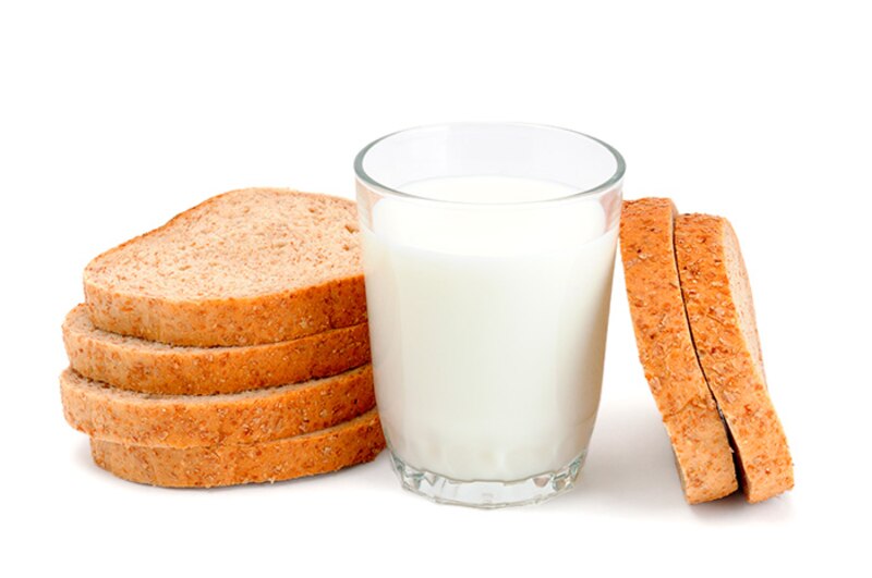 Pan y leche