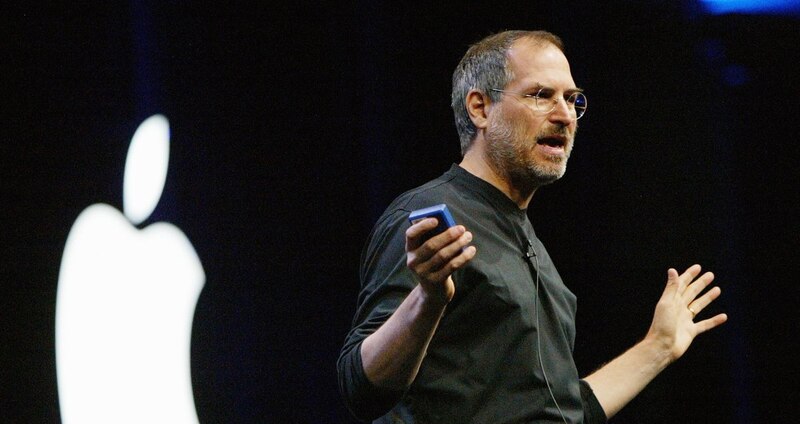 Steve Jobs presentando el primer iPhone