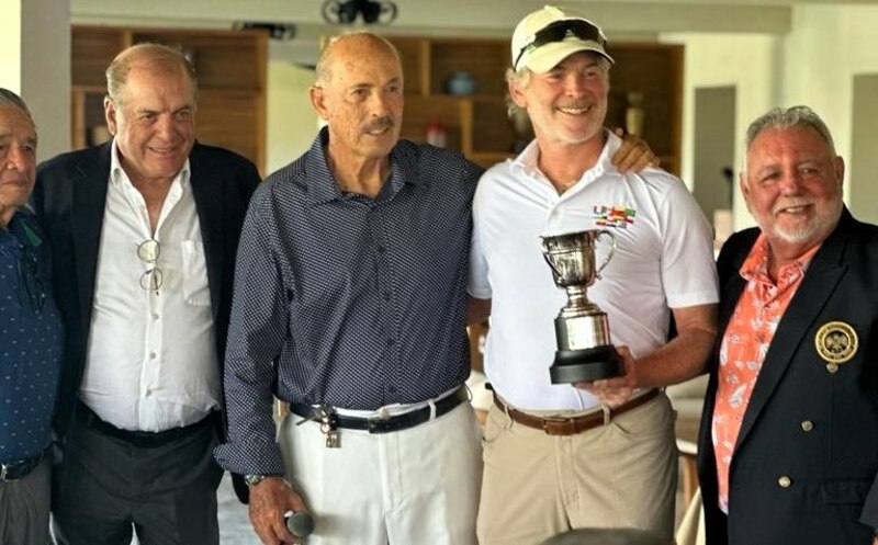Entrega de premios del torneo de golf