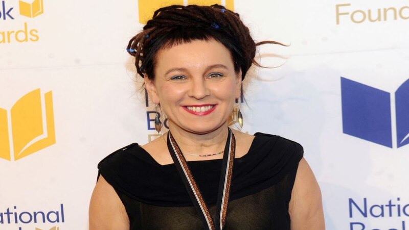 La escritora española Carmen Mola recibe el Premio Nacional de Literatura 2021