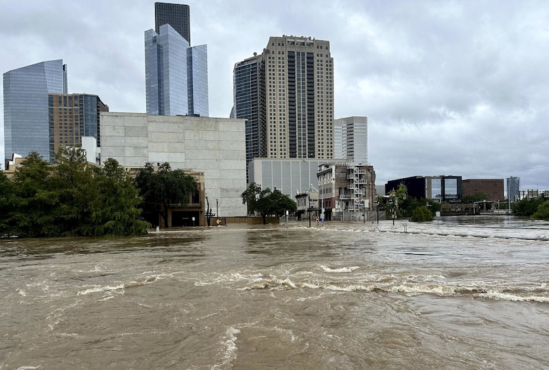 Titulo: Inundación en Houston, Texas