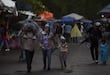 Monzón y ondas tropicales desatan lluvias torrenciales en 8 estados