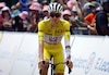 Tadej Pogacar avanza plácidamente hacia su cuarta victoria en el Tour