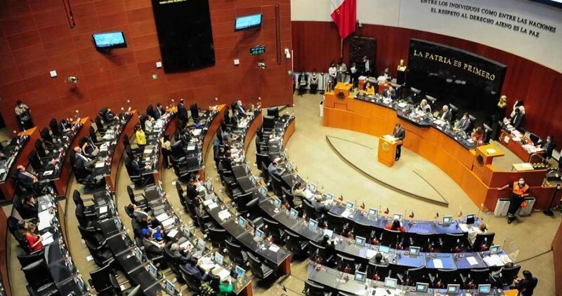 Sesión en el Congreso de la República de Chile
