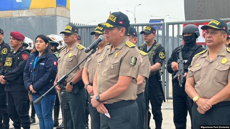 Ceremonia de ascenso de generales de la Policía Nacional del Perú