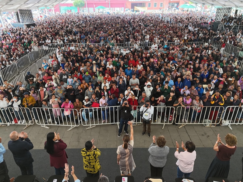 Ante cientos de mexiquenses, la presidenta Sheinbaum resaltó que su gobierno va por la semana de 40 horas de trabajo