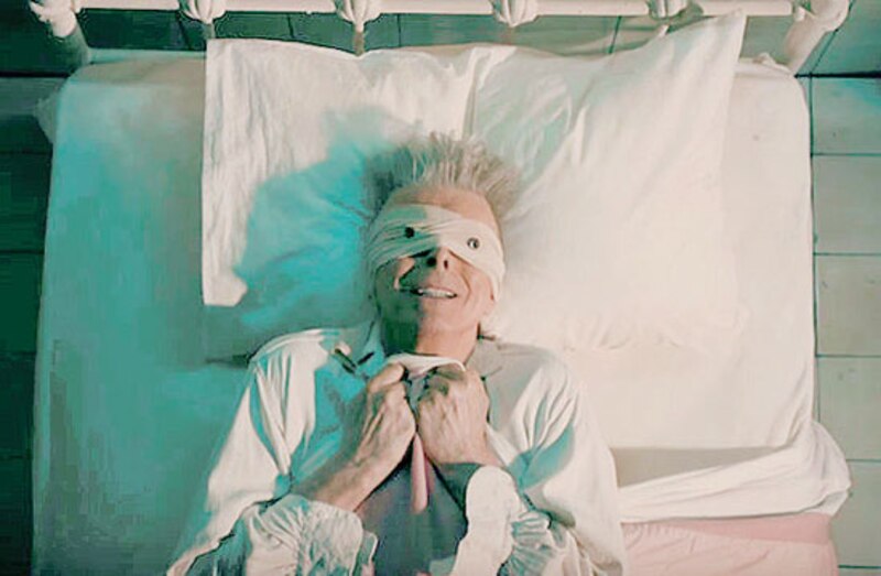 David Bowie en la cama