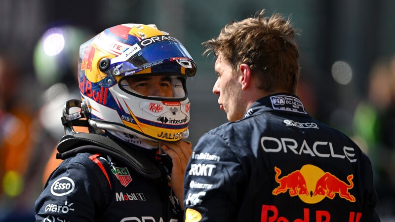 Sergio Pérez y Max Verstappen, de Red Bull, celebran el 1-2 en el Gran Premio de Mónaco
