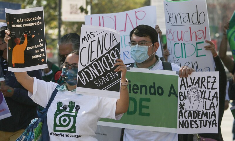 Estudiantes del CIDE protestan contra recorte presupuestal