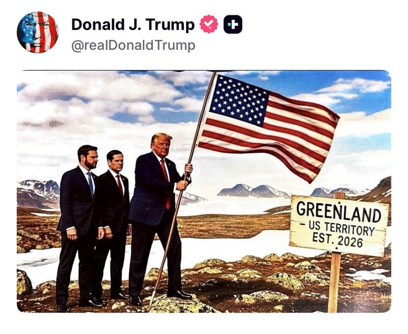 Trump junto al vicepresidente JD Vance y el secretario de Estado Marco Rubio A un costado se observa un cartel que dice: “Groenlandia, territorio de Estados Unidos”