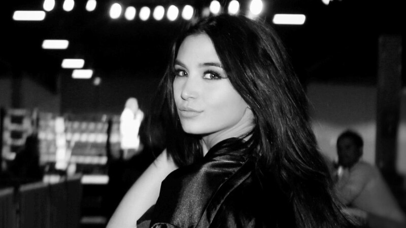 La modelo Kendall Jenner en una imagen en blanco y negro