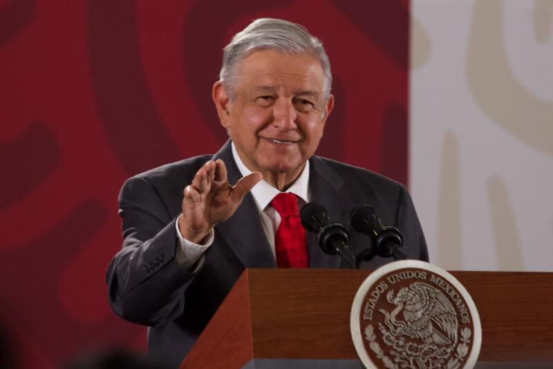 El presidente Enrique Peña Nieto da un discurso.