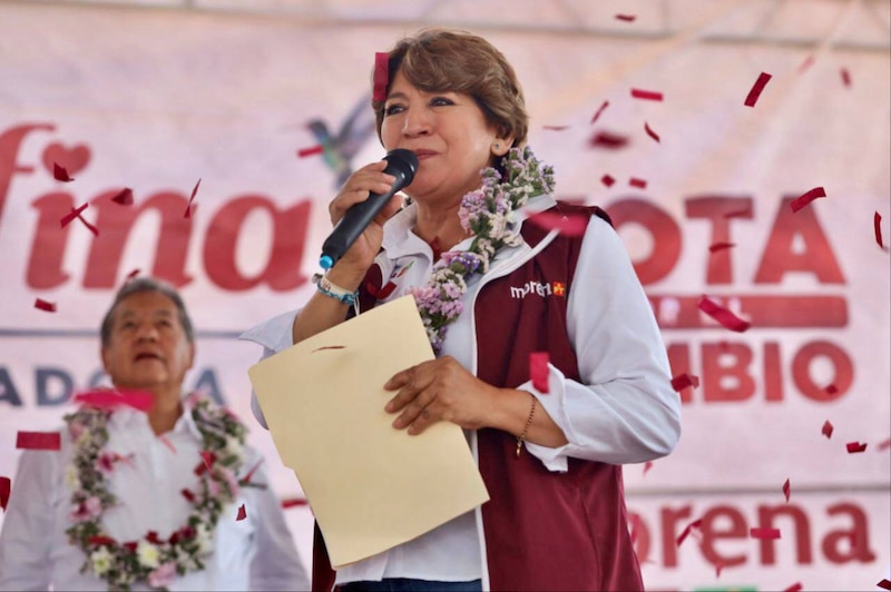 La candidata presidencial peruana Keiko Fujimori celebra su victoria en las elecciones generales de 2021.