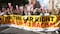 Protestas en contra de los migrantes y otra contra el racismo inundaron Londres    