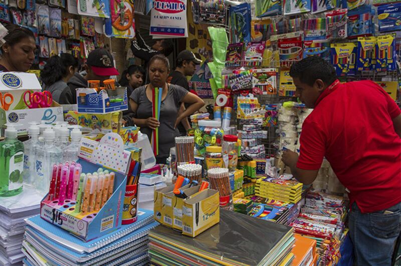 Mercado de útiles escolares