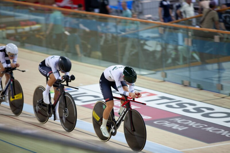 Velocistas mexicanas Daniela Gaxiola, Yuli Verdugo y Jessica Salazar, durante el Campeonato Mundial de Ciclismo de Pista en Dinamarca