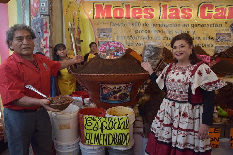 Title:
Presentación de productos alimenticios en un mercado mexicano