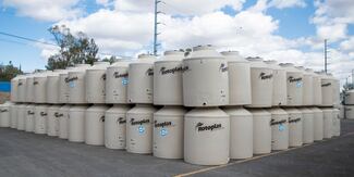 Exhiben compra de tinacos con presunto sobreprecio en el Ayuntamiento de La Paz