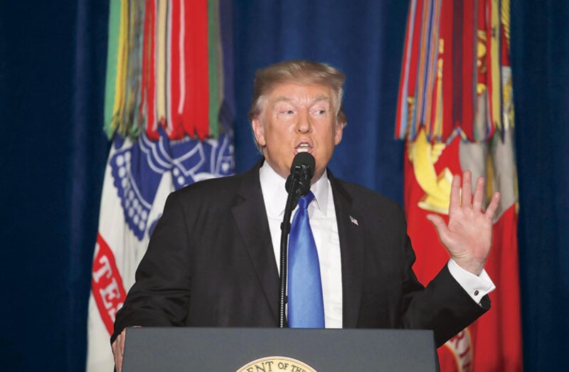 Donald Trump dando un discurso