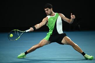 Carlos Alcaraz accede por primera vez a semifinales del Abierto de Australia