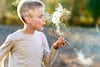 Daño infantil por inhalar humo de tabaco    