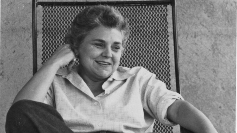 “Elizabeth Bishop es ante todo, concisa, la esencia de la búsqueda de la palabra exacta”